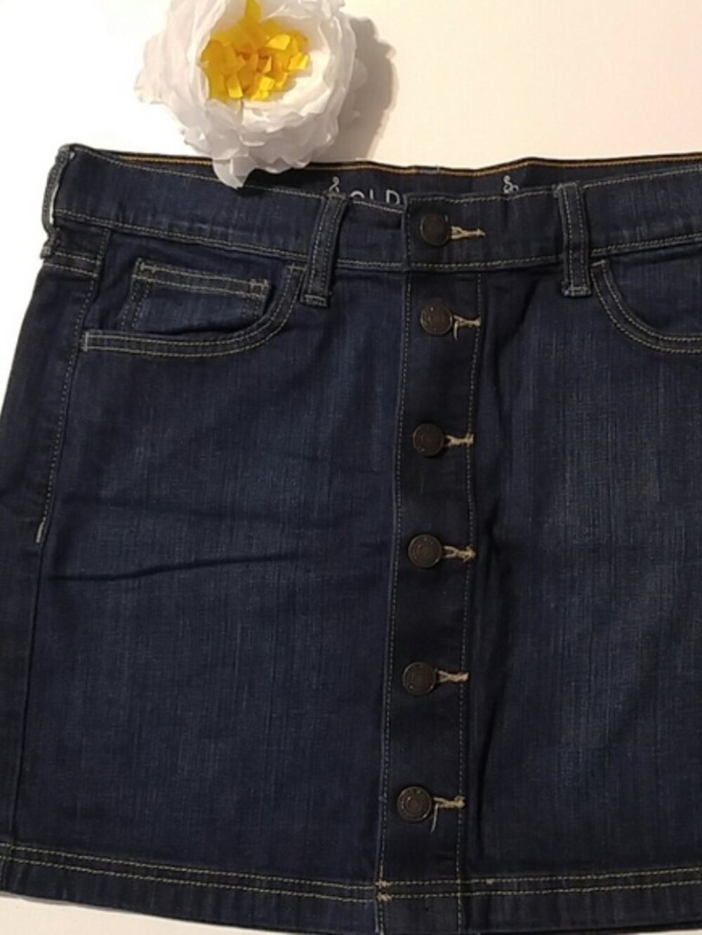 Old Navy SZ 8 New Denim A-line Mini Skirt with Front Button Closure & Belt Loop